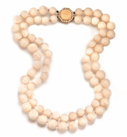 Collana girocollo in oro rosa, corallo e diamantia due fili di sfere in...