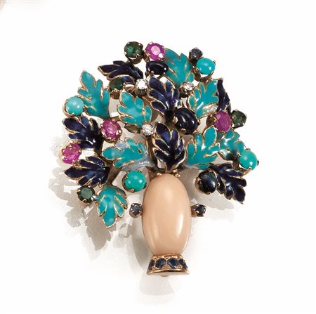 Spilla in oro giallo, corallo, rubini, zaffiri, smeraldi, diamanti e...