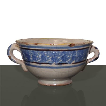 Piccola ciotola con manici in maiolica di Vietri nei toni del blu e del manganese, 19° Secolo