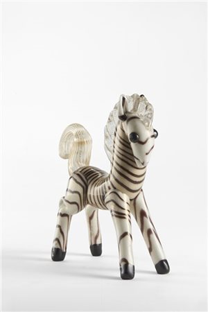 Ercole Barovier "Zebra"
Scultura in vetro soffiato lattimo con fasce, occhi e zo