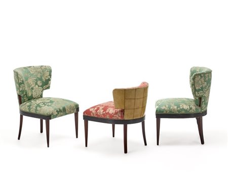 Osvaldo Borsani Due sedie da camera in legno massello con seduta e schienale imb