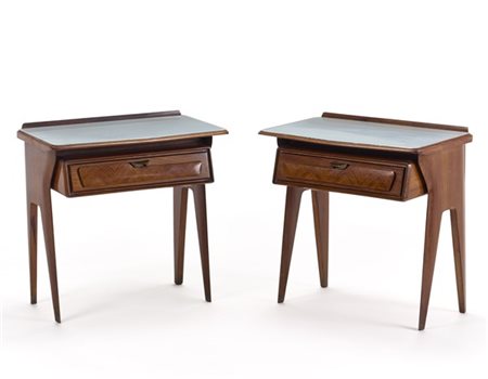 Ico Parisi Coppia di comodini ad un cassetto. Cantù, 1950ca. Legno massello e im