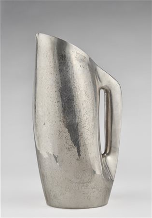 Genazzi Brocca in argento martellinato, titolo 800. Milano, anni '30. Recante pu