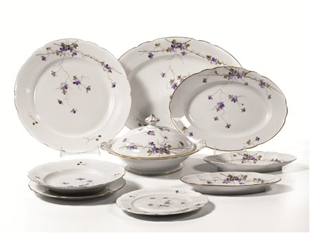 Servito di piatti, Manifattura Richard Ginori, sec. XX, in porcellana fondo...