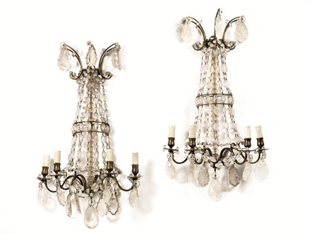 Coppia di appliques, con pendenti e gocce in cristallo di rocca a quattro...