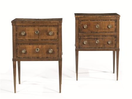 Coppia di comodini, Toscana, fine sec. XVIII, in legno di frutto e radica di...