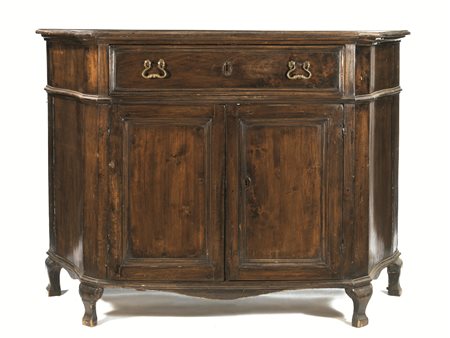 Credenza, Italia centrale, seconda metÃ sec. XVIII, in noce a patina scura,...