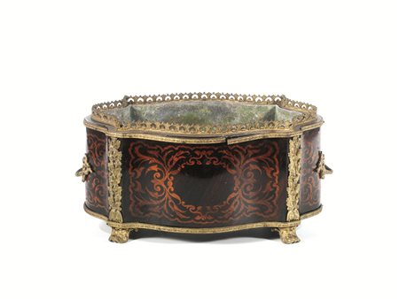 Piccola fioriera, Francia, fine sec. XIX, in palissandro intarsiato in boisde...