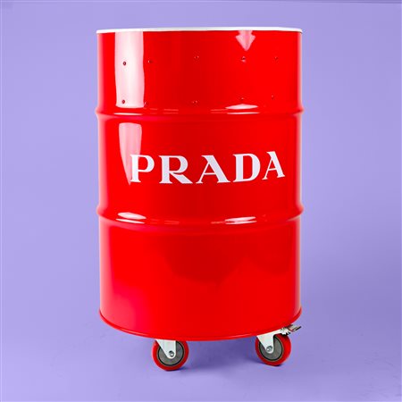 Secret Lab, Poltroncina con riprodotto logo Prada by Secret Lab