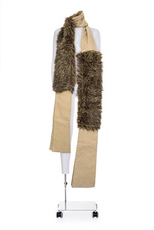 YOHJI YAMAMOTO Long leather stole with fake fur DESCRIPTION: Long beige...