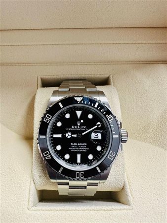 ROLEX SUBMARINER 126610