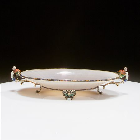 Alzata in pietra dura, oro e smalti, Germania XVIII secolo