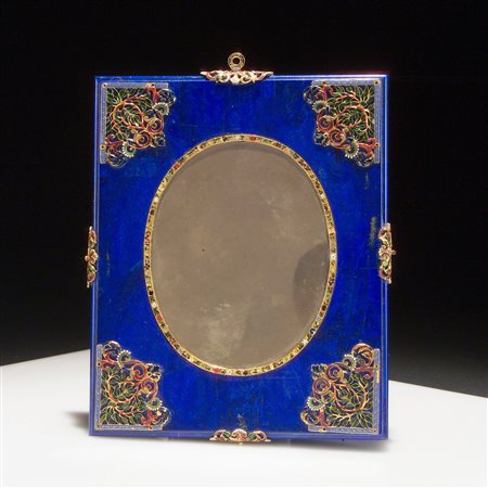 Specchio con cornice in lapis, oro e smalti