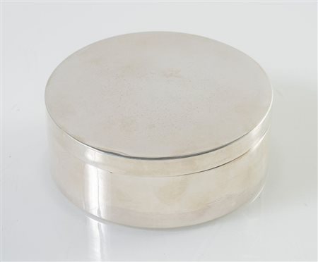 Scatola in argento 925, con interno in argento vermeil.