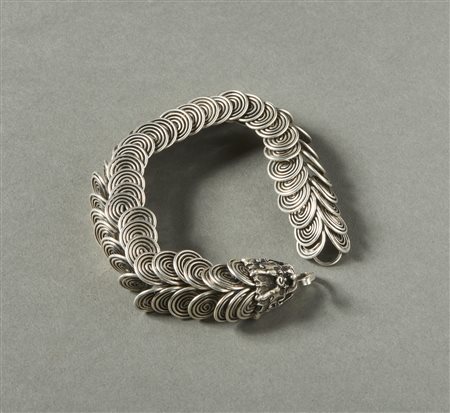  Arte Sud-Est Asiatico - Sumatra, Indonesia. 
Bracciale in argento.
Segni d'uso. .