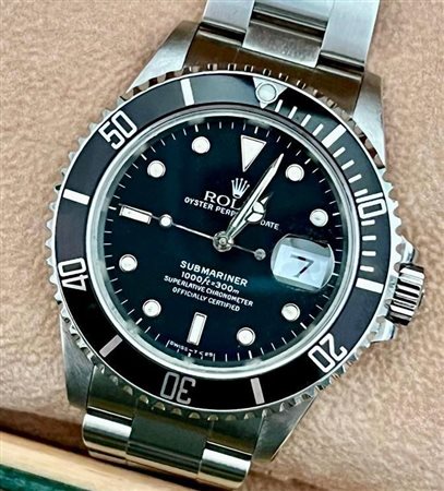 ROLEX SUBMARINER - 16610