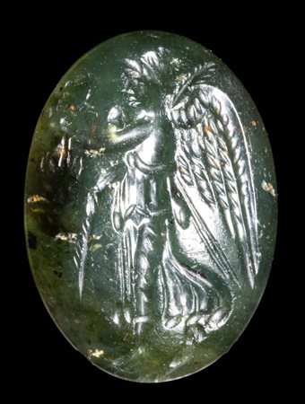 A ROMAN GREEN CHALCEDONY INTAGLIO. NIKE. 