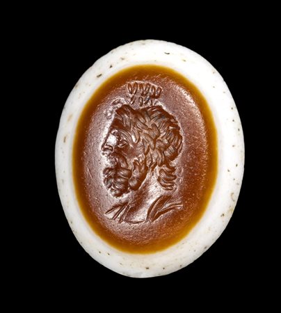 A ROMAN AGATE INTAGLIO. BUST OF ZEUS SERAPIS. 