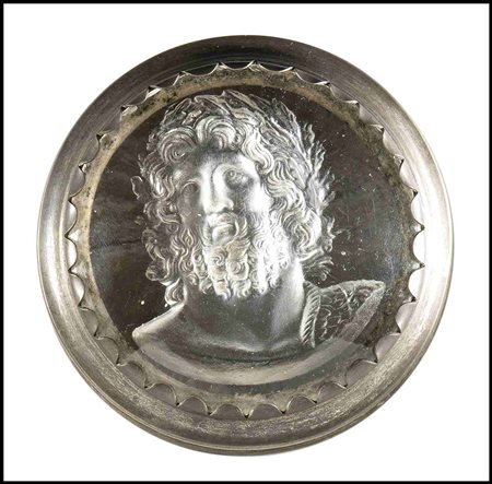 A  SILVER BOX WITH A GLASS IMPRESSION. BUST OF JUPITER. 