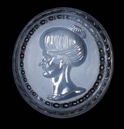 A LARGE AGATE CAMEO. PORTRAIT OF A SULEYMAN II (REIGN 1520-1566).