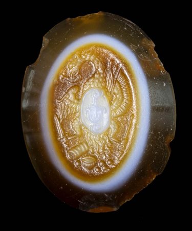 AN EUROPEAN SARDONYX INTAGLIO. COAT OF ARMS EMBLEMA.