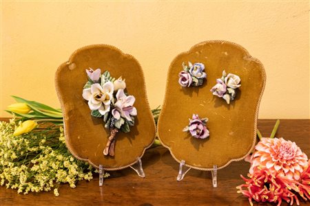 Due pannelli sagomati in velluto