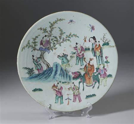  Arte Cinese - Grande piatto policromo
Cina, Qing, XIX secolo
.