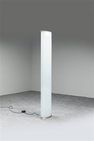 GIO PONTI<BR>Milano 1891 - 1979<BR>Lampada da terra mod. Pirellone