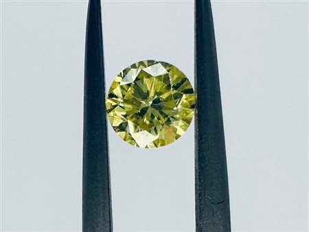 DIAMANTE COLORE E PUREZZA ESALTATA 0,6 CT FANCY GIALLO INTENSO VERDE -...