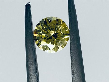 DIAMANTE COLORE E PUREZZA ESALTATA 0,43 CT FANCY GIALLO INTENSO - PUREZZA SI3...
