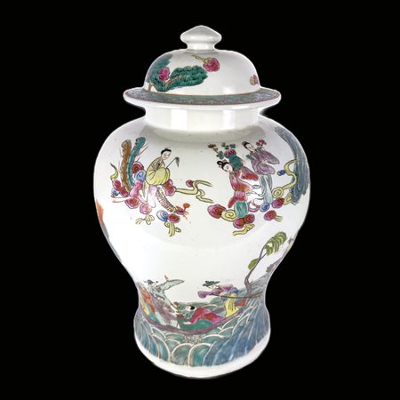 Potiche in porcellana bianca e policroma, Arte orientale, dipinta a paesaggi...