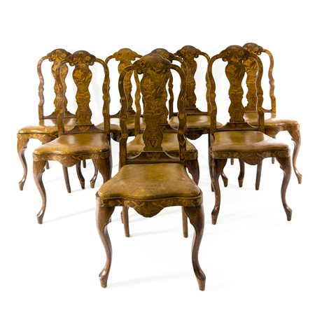 Otto sedie a pattona, Olanda, XIX secolo, di noce intarsiate a fitti motivi...