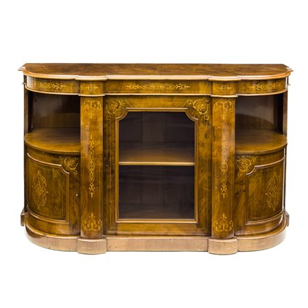 Servante impiallacciata in noce e intarsiata a motivi vegetali stilizzati,...