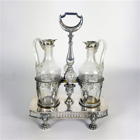 Oliera in argento, Parigi, Jean Pierre Bibron (1798-1809), due ampolle in...