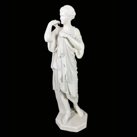 Vestale in marmo bianco, XIX secolo, con i capelli raccolti in uno chignon,...