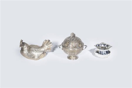 LOTTO DI TRE OGGETTI IN ARGENTO