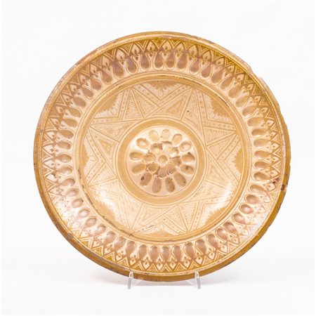 MANIFATTURA ESPANO/MODESCO XVII SECOLO, Piatto in ceramica