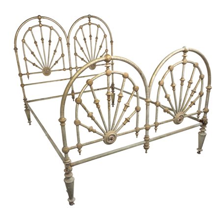 MANIFATTURA SICILIANA DEL XIX SECOLO, Letto matrimoniale