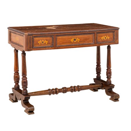 MANIFATTURA SICILIANA XIX SECOLO, Scrivania