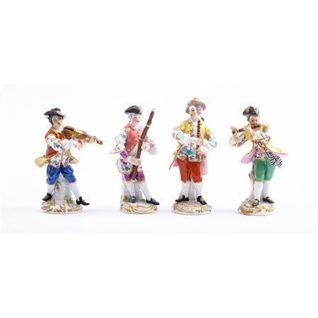 QUATTRO SCULTURE raffiguranti "Suonatori"