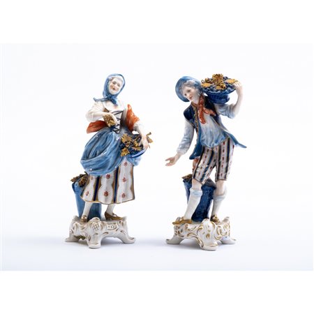 COPPIA DI SCULTURE in porcellana