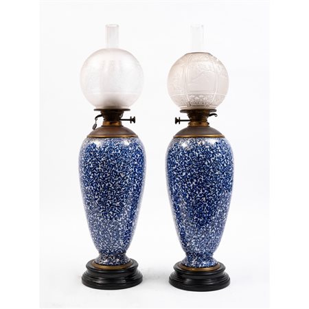 MANIFATTURA INGLESE DEI PRIMI DEL '900, Coppia lampade