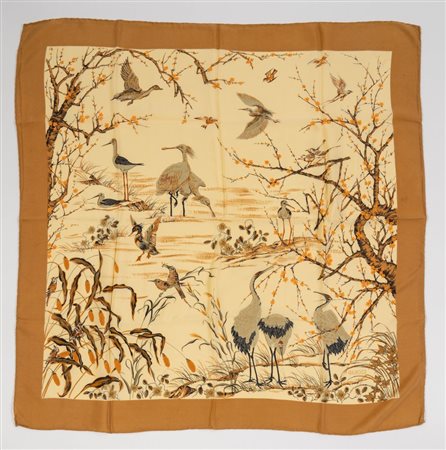 GUCCI Foulard in seta a fantasia floreale con uccelli sui toni dell'avorio,...