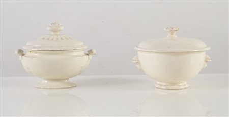 Coppia di salsiere in terraglia bianca. Manifattura emiliana o veneta, verso...