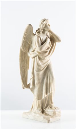Scultura in marmo, raffigurante angelo. Italia, XIX secolo. Cm 73x25x28.