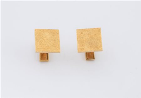 Paio di gemelli in oro giallo 18K, marcati “Mauboussin Paris” e numerati,...