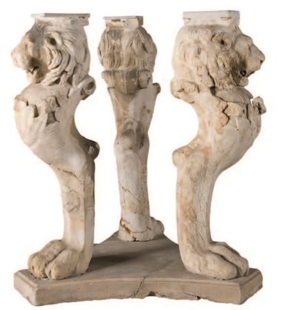 TRIPODE IN MARMO, XIX SECOLO cm 87x74x70