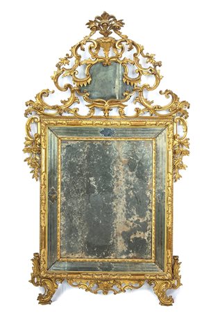 Specchiera in legno dorato ed intagliato - Venezia XVIII secolo 