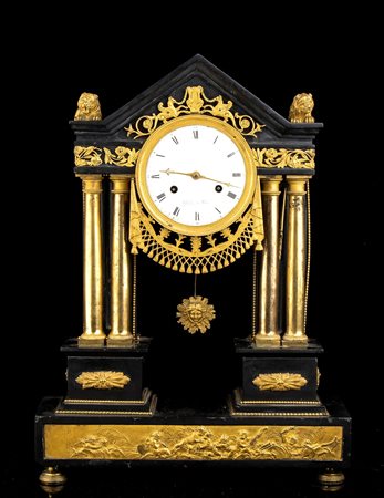 Orologio d’appoggio in marmo e bronzo - Francia, Parigi, XVIII secolo, firmato GREBER