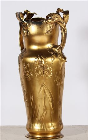 HANNING J.R. Vaso finemente cesellato. Peltro. Cm 20,00 x 48,00. Peltro...